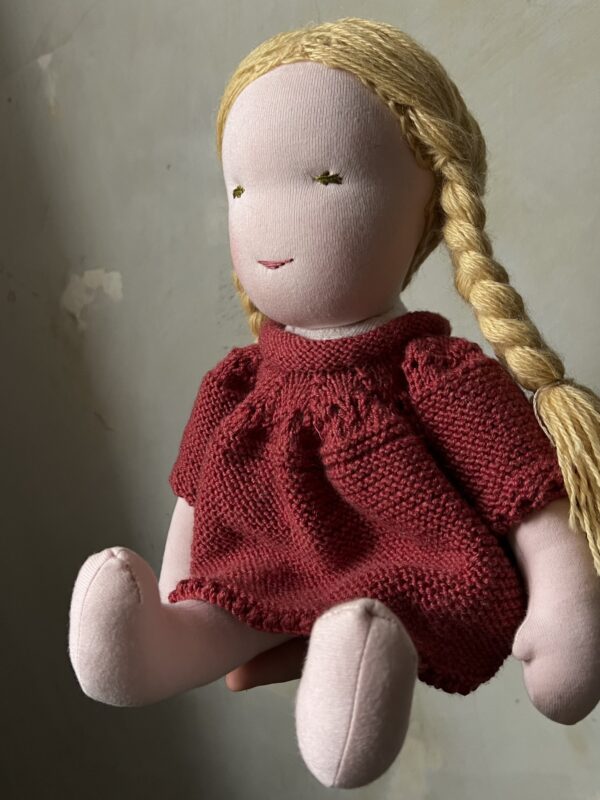 Doll with red dress and long blonde hair - Image 3